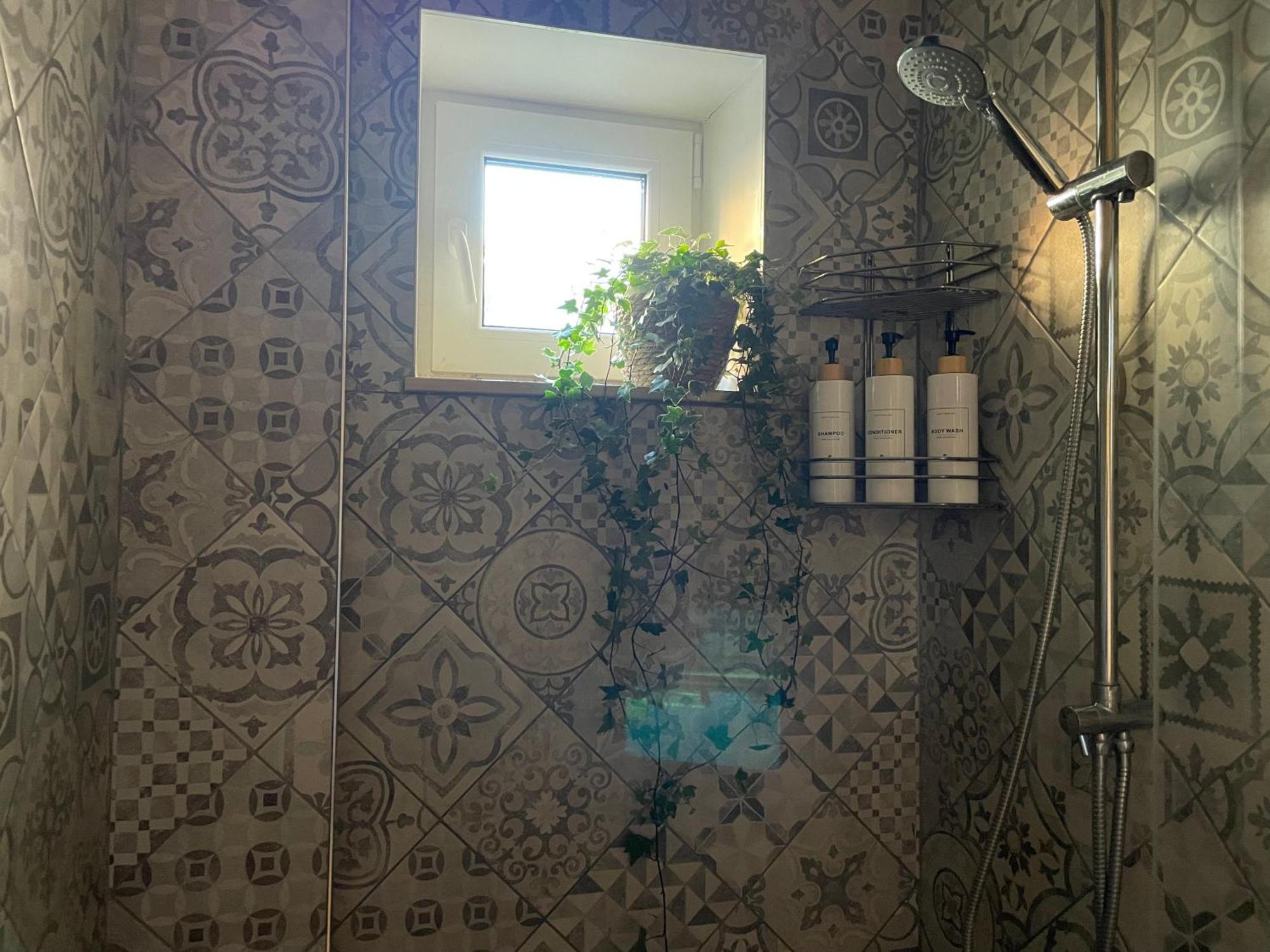 Pristine 1Br Apt In City Center W/ Patio And Parking Riga Dış mekan fotoğraf